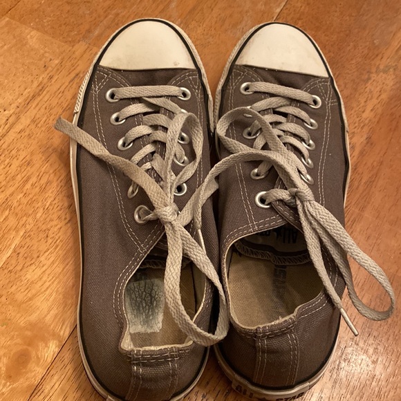 Converse low top canvas sneakers grey & white size 8 - Picture 4 of 9